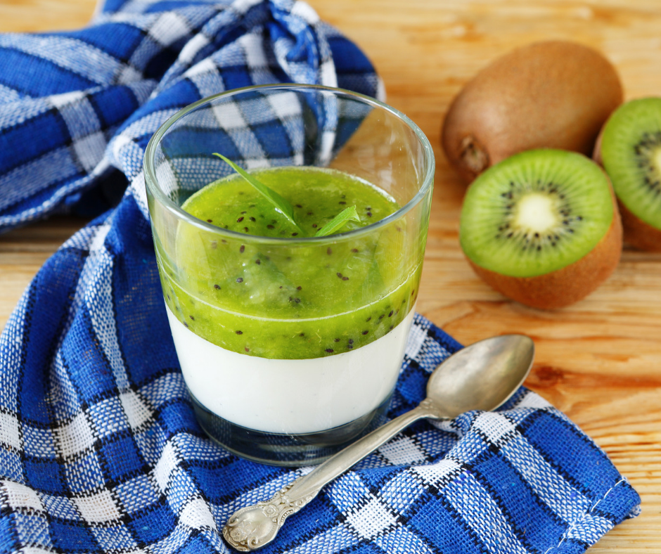 Panna cotta au coulis de kiwis (jeudi/vendredi)