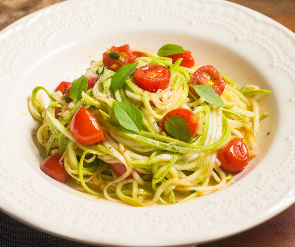 Spaghettis au pesto basilic et/ou roquette, tomates cerises et parmesan